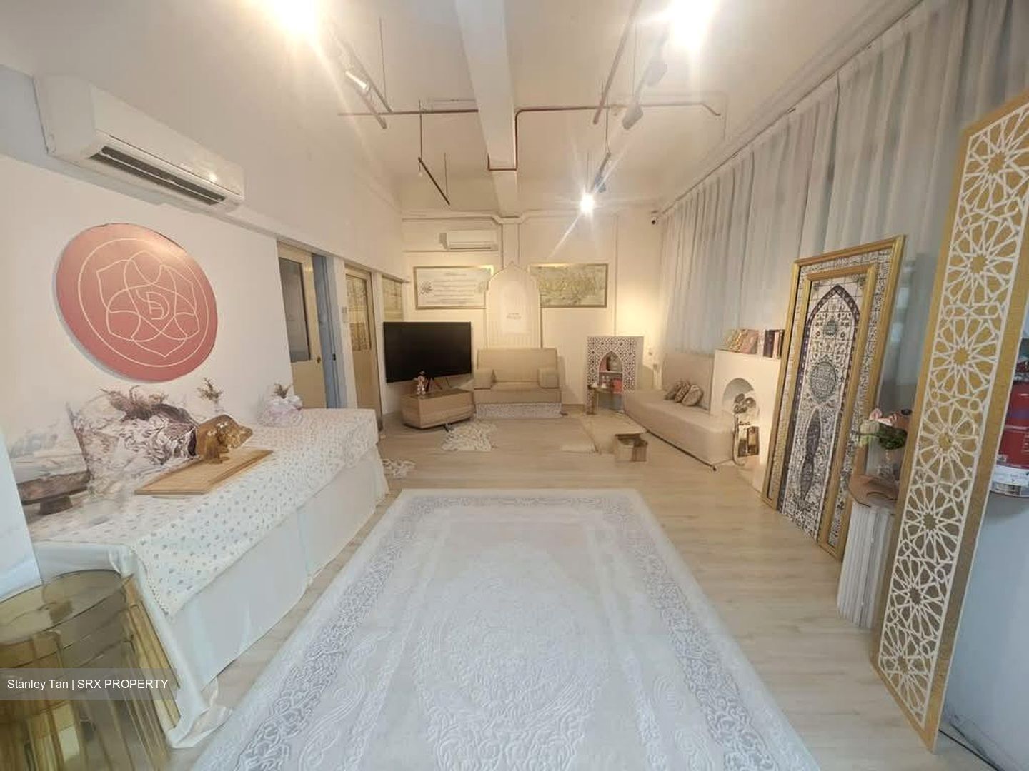 Kallang Place (D12), Factory #606776951